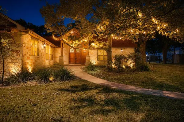 1200 Doe Run HOLW, Fredericksburg, TX 78624