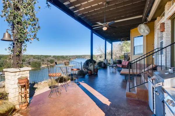 2614 Pace Bend RD S, Spicewood, TX 78669