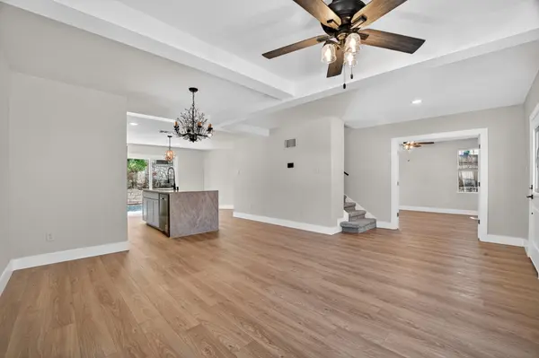 1205 E 9th ST, Austin, TX 78702