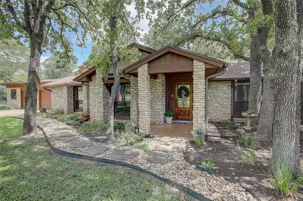 205 E Esparada DR, Georgetown, TX 78628