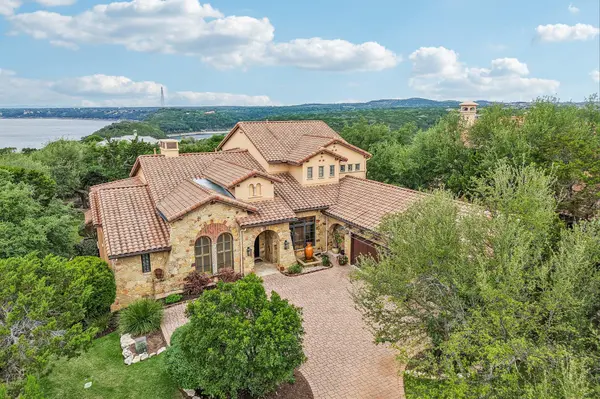 17701 Navigation LN, Jonestown, TX 78645