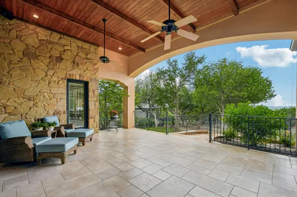 17701 Navigation LN, Jonestown, TX 78645