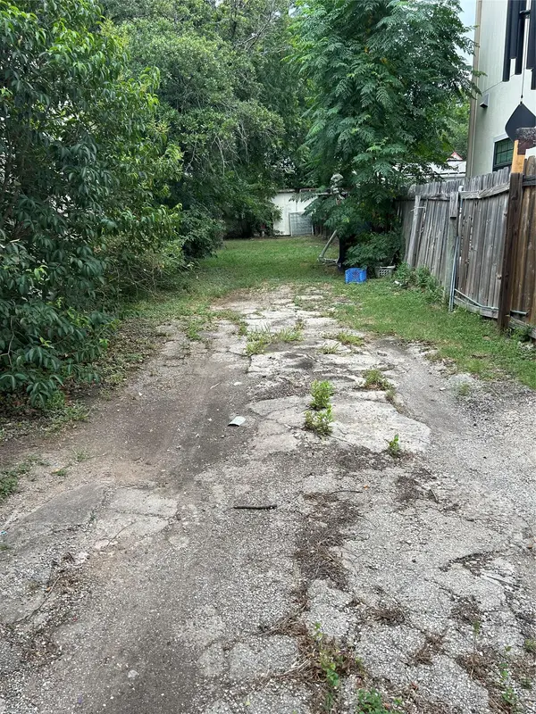 1400 Vargas RD, Austin, TX 78741