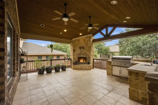 1016 Winding Way DR, Georgetown, TX 78628