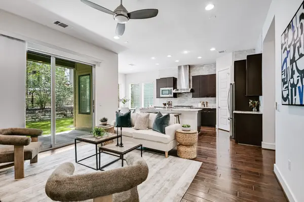 2807 Del Curto RD #J, Austin, TX 78704