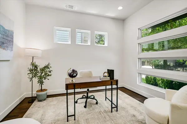 2807 Del Curto RD #J, Austin, TX 78704