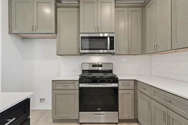 424 Treadwell LN, Kyle, TX 78640