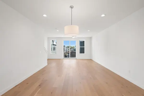 3600 Jetson WAY #4, Austin, TX 78723