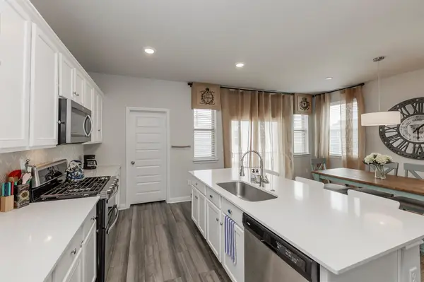 7915 Mellencamp DR, Austin, TX 78744