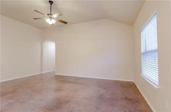 421 Jack Rabbit LN #B, Buda, TX 78610