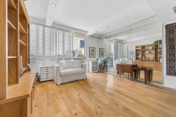 1801 Lavaca ST #3M, Austin, TX 78701