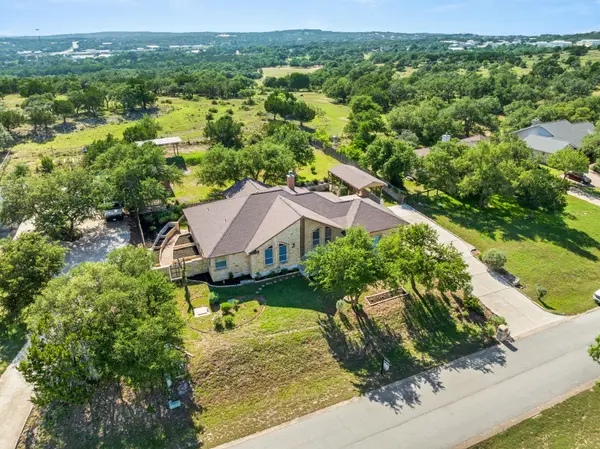 509 Meadow Oaks DR, Dripping Springs, TX 78620