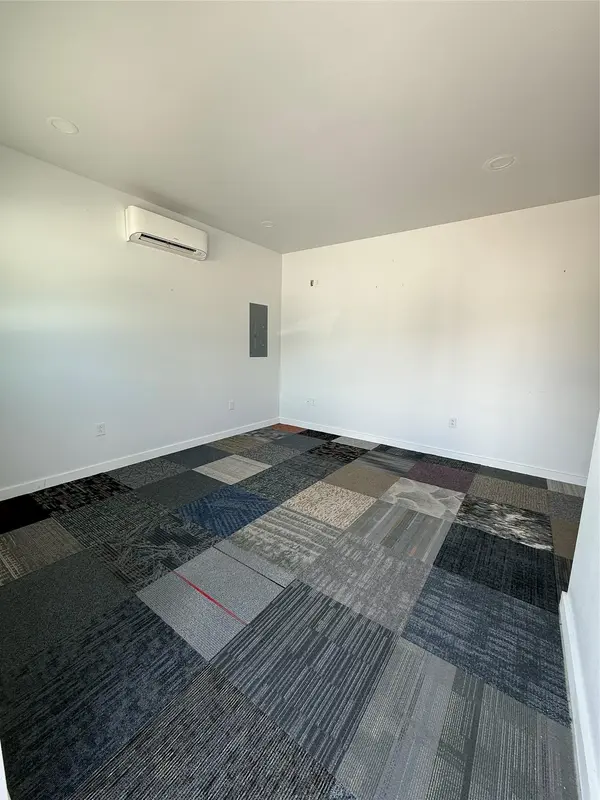 150 Russell LN #9, Dripping Springs, TX 78620