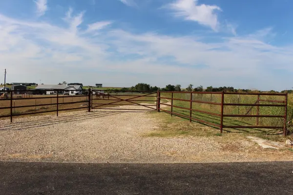 700 County Road 330 RD, Granger, TX 76530