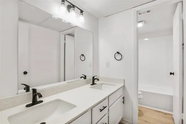 923 E 41st ST #102, Austin, TX 78751