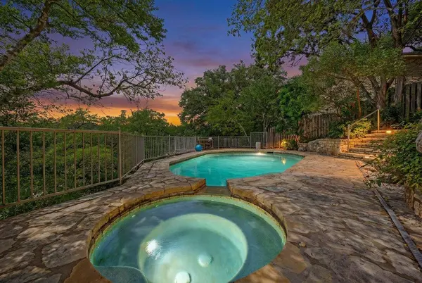917 Challenger, Lakeway, TX 78734