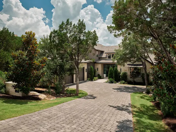 4320 Amarra DR #1, Austin, TX 78735