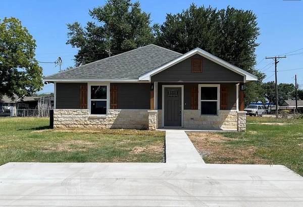 709 W Evans ST, Hearne, TX 77859