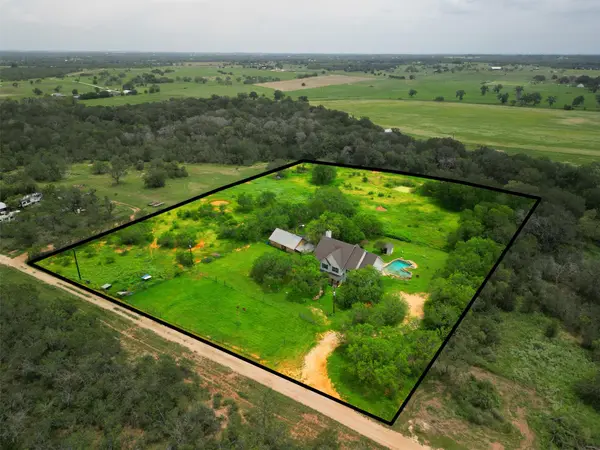 1208 Odaniel School RD, Seguin, TX 78155