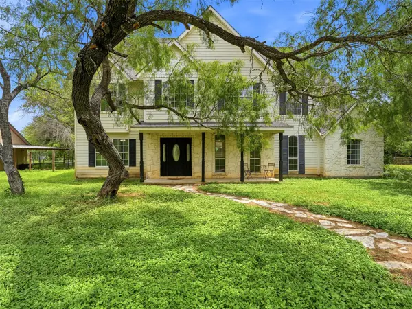 1208 Odaniel School RD, Seguin, TX 78155