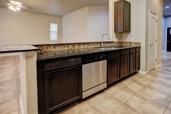 105 S Kaupo DR, Bastrop, TX 78602