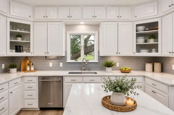 330 Live Oak Hills CT, San Marcos, TX 78666