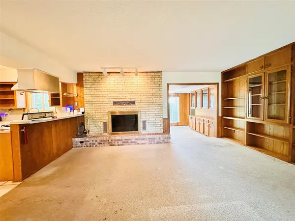 1704 Parkside LN, Austin, TX 78745