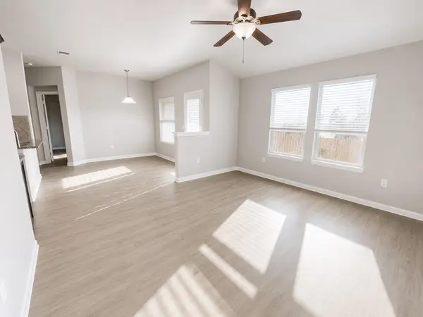 228 Avalanche Ave, Georgetown, TX 78626