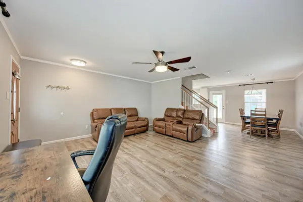 913 Whitley DR, Leander, TX 78641