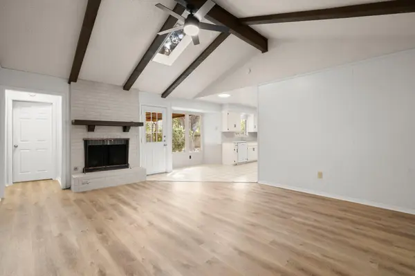 2600 Greenland LN, Austin, TX 78745