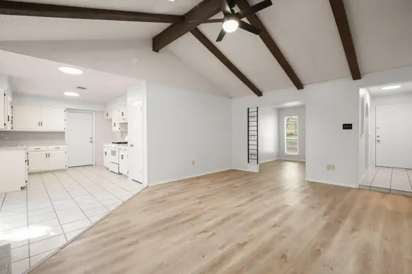 2600 Greenland LN, Austin, TX 78745