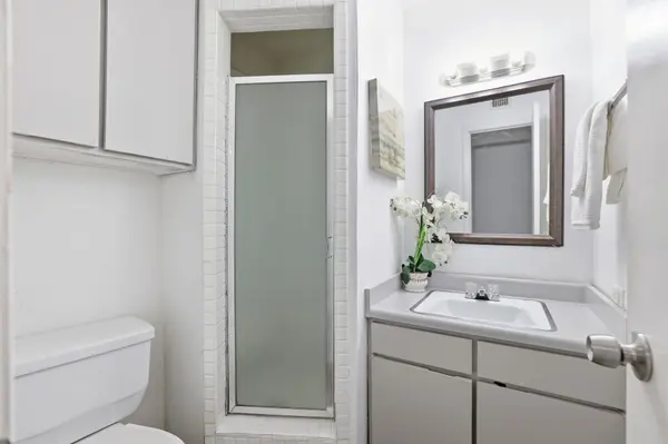 101 E 33rd ST #206, Austin, TX 78705