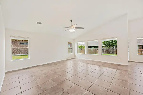 1958 Mexia DR, Round Rock, TX 78664