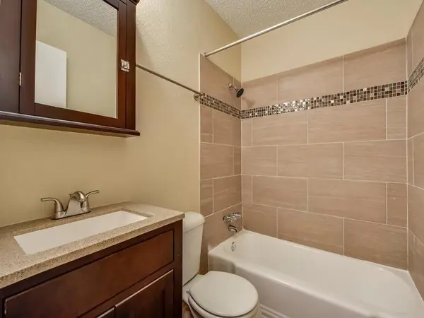 2401 Manor RD #119, Austin, TX 78722