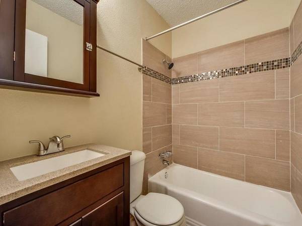 2401 Manor RD #119, Austin, TX 78722