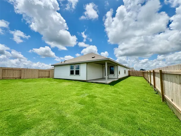 231 Red Tail Hawk LN, Cedar Creek, TX 78612