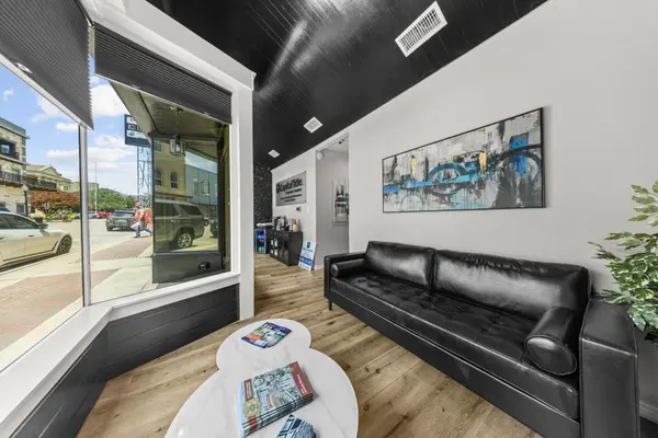 210 E Central Ave #F, Belton, TX 76513