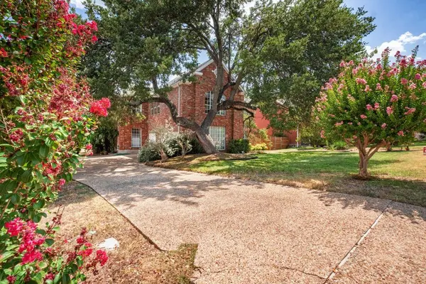 5511 Courtyard DR, Austin, TX 78731