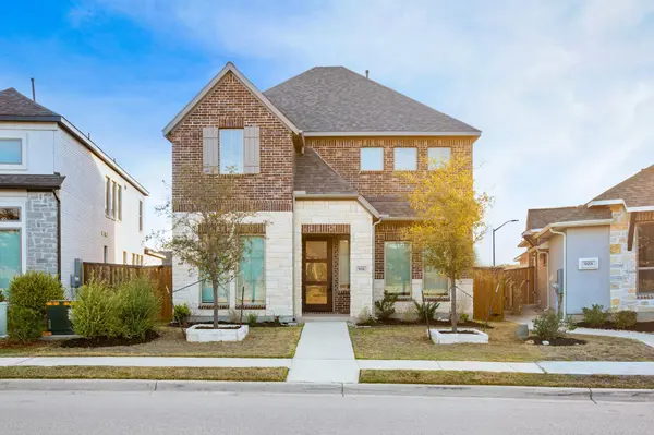 932 Azul Lagoon DR #18, Leander, TX 78641