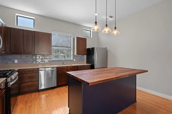 6000 S Congress Ave #302, Austin, TX 78745