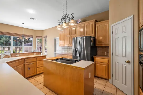 101 Landons WAY, Georgetown, TX 78633