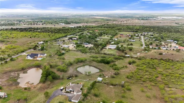 8802 Evelyn RD, Buda, TX 78610