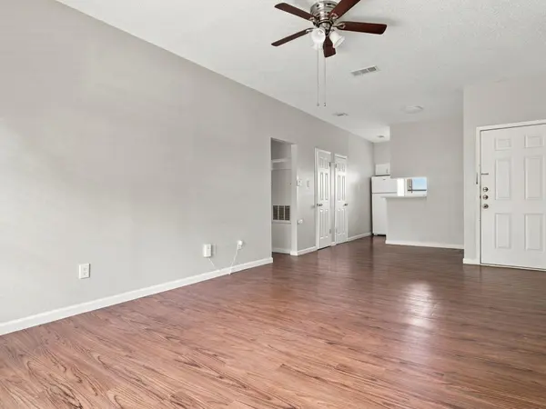 9507 Kempler DR #D, Austin, TX 78748