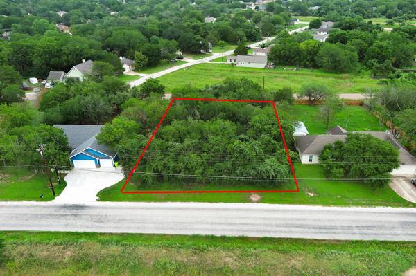 1331 Lovers LN, Bastrop, TX 78602