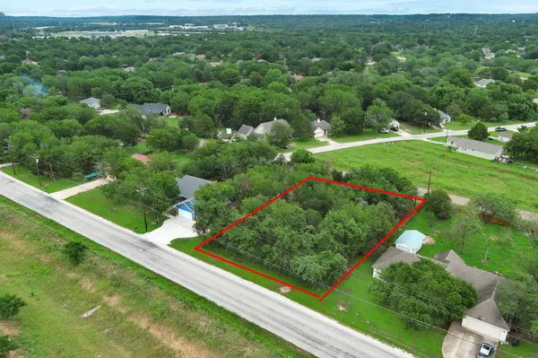 1331 Lovers LN, Bastrop, TX 78602