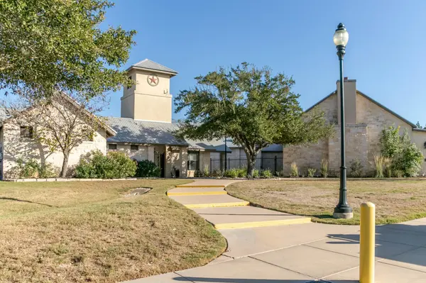 172 Kingswood DR, Bastrop, TX 78602