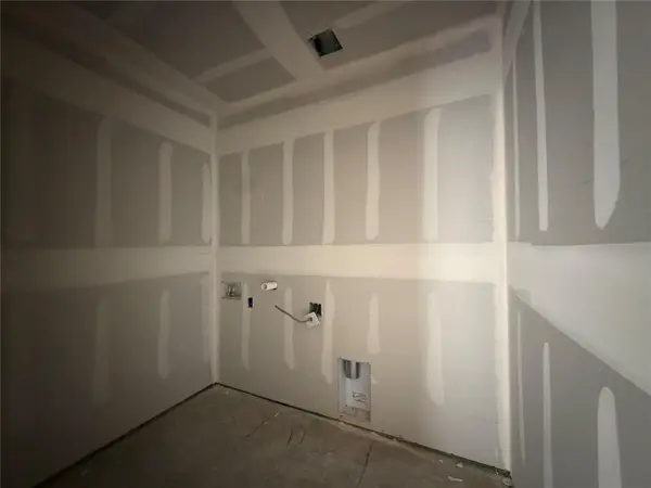 138 Arlington Park LOOP, Hutto, TX 78634