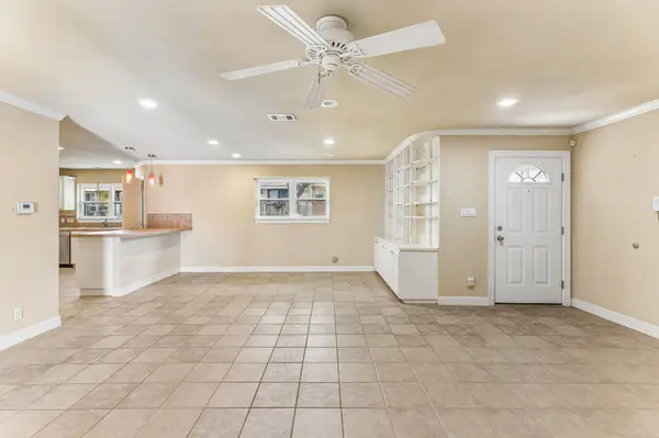 1919 American DR #B-110, Lago Vista, TX 78645