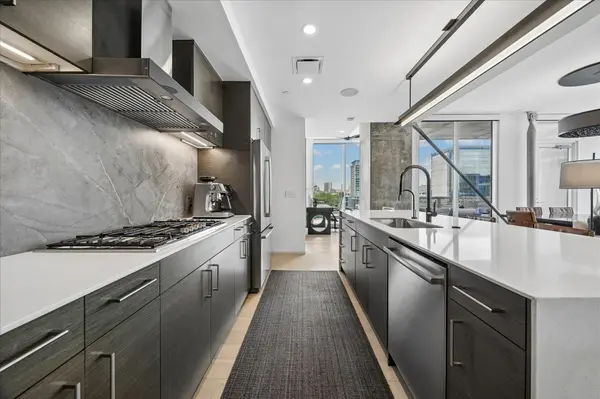 301 West Ave #1004, Austin, TX 78701