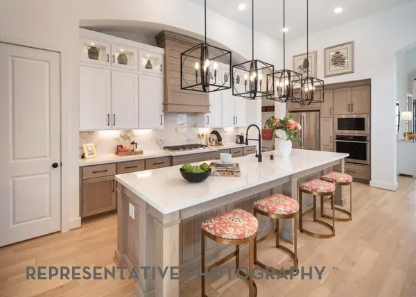 112 Las Posas DR, Liberty Hill, TX 78642